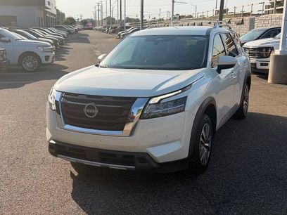 Used 2023 Nissan Pathfinder SL
