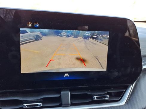 Used 2025 Chevrolet Equinox LT FWD image 21
