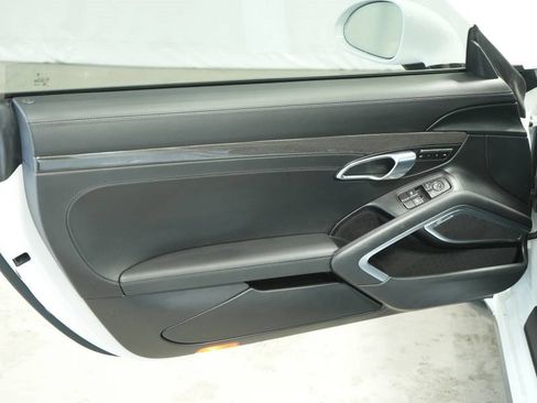 Used 2019 Porsche 911 Turbo S image 23