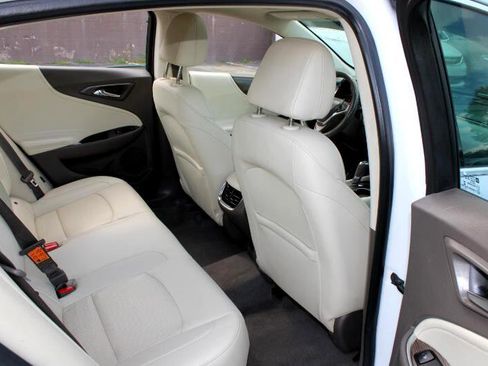 Used 2019 Chevrolet Malibu Premier w/ Sun and Wheel Package image 14