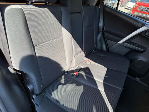 Used 2016 Toyota RAV4 LE image 8