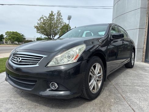 Used 2013 INFINITI G37 x Sedan w/ Premium Pkg AWD/4WD image 3