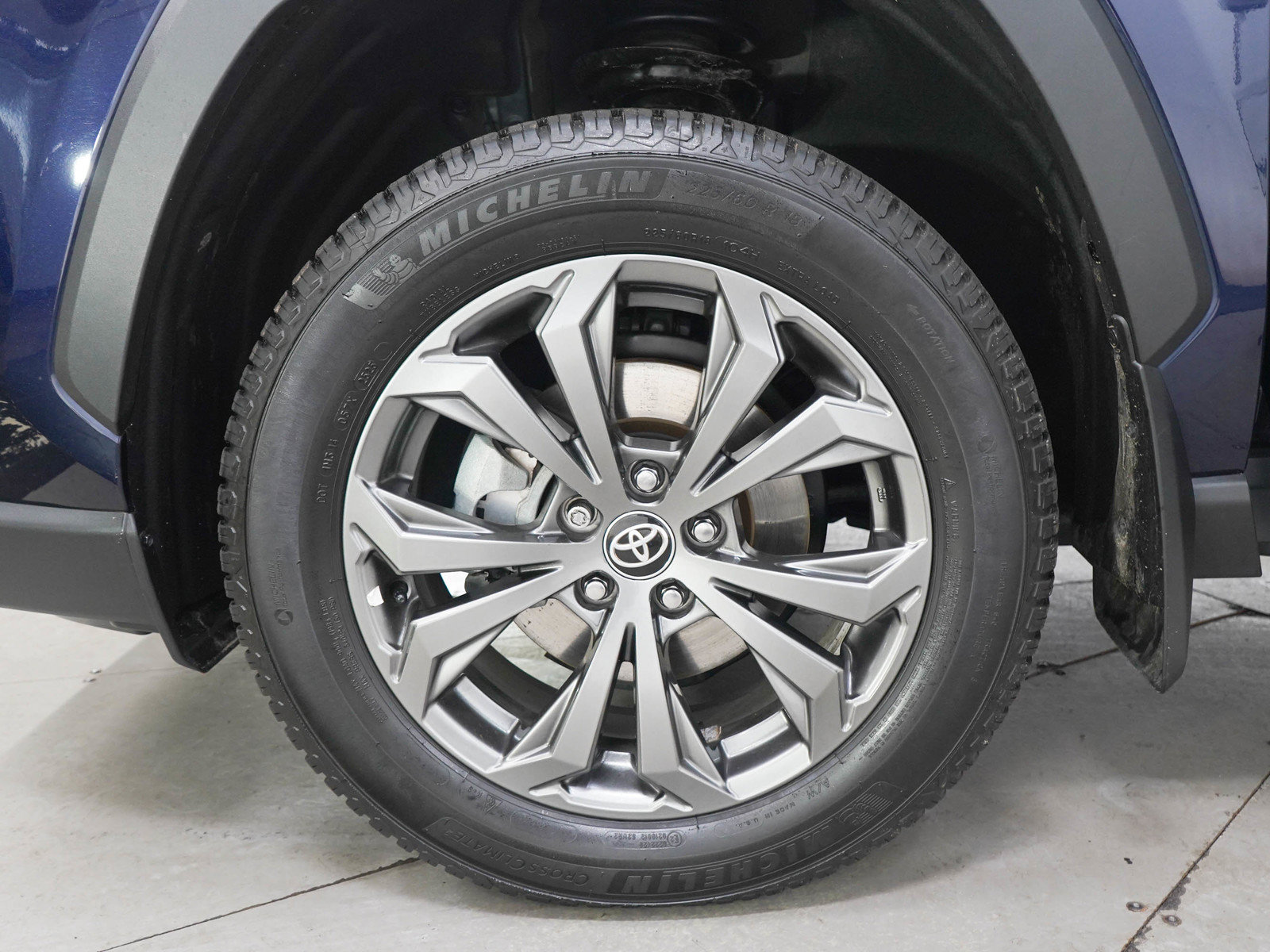 Used 2023 Toyota RAV4 Limited AWD/4WD image 32