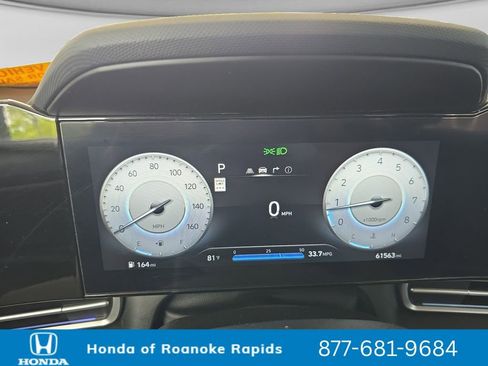 Used 2025 Hyundai Elantra Limited FWD image 14