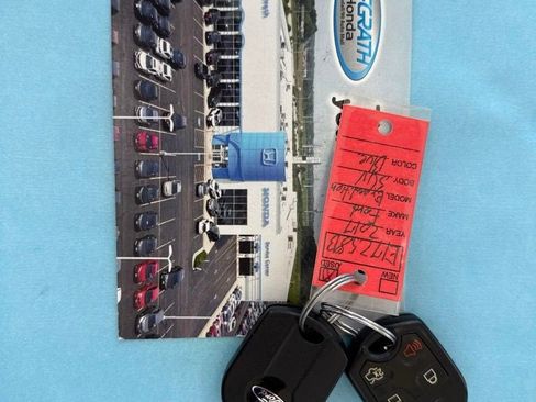 Used 2017 Ford Expedition XLT w/ Equipment Group 201A AWD/4WD image 4