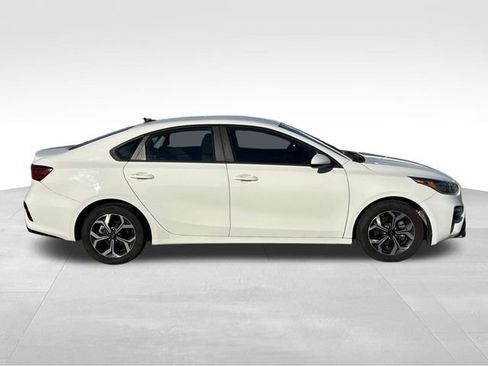 Used 2020 Kia Forte LXS image 11