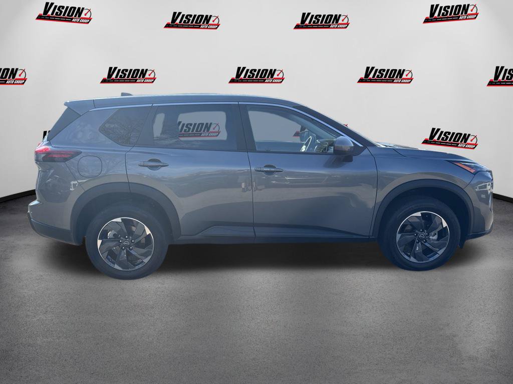 Certified 2026 Nissan Rogue SV FWD image 4