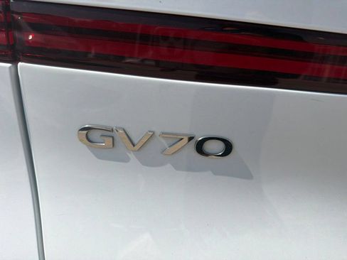 Used 2025 Genesis GV70 2.5T AWD/4WD image 5
