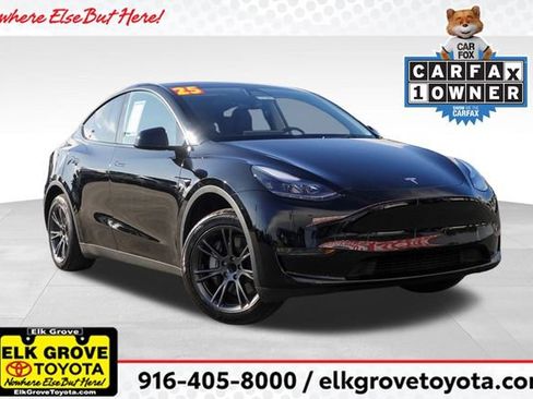 Used 2025 Tesla Model Y Long Range image 1