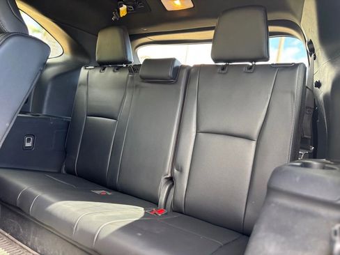 Used 2023 Toyota Highlander XSE image 13