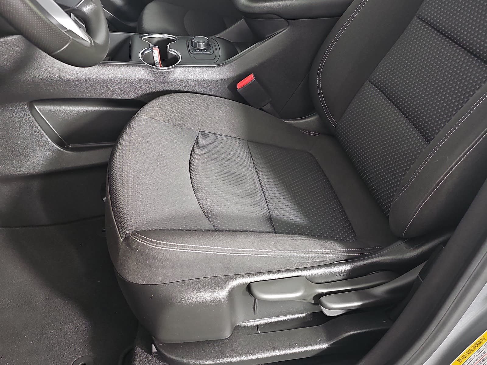 Used 2024 GMC Terrain SLE AWD/4WD image 26