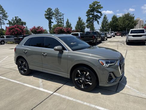 Used 2020 Audi Q3 2.0T Premium Plus w/ Premium Plus Package AWD/4WD image 2