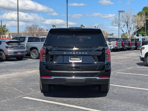 New 2026 Chevrolet Suburban LS image 8