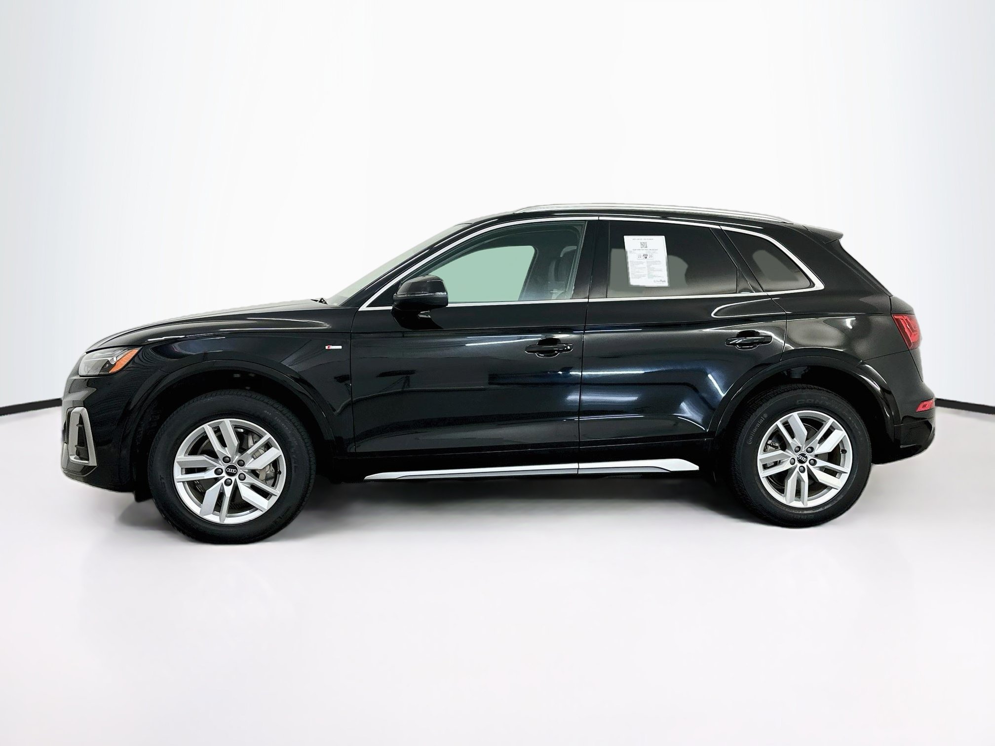 Used 2023 Audi Q5 2.0T Premium w/ Convenience Package AWD/4WD image 4