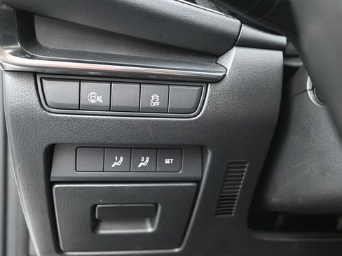 Used 2024 MAZDA MAZDA3 s image 13