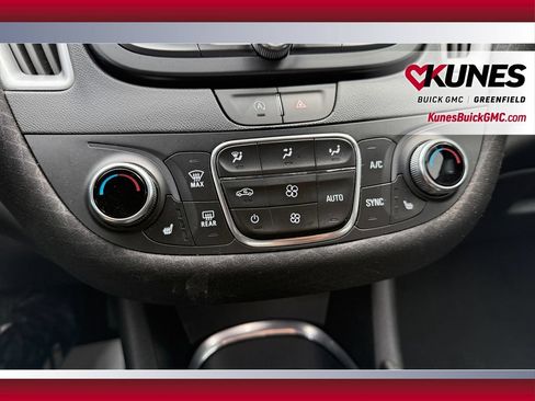 Used 2025 Chevrolet Malibu LT FWD image 14