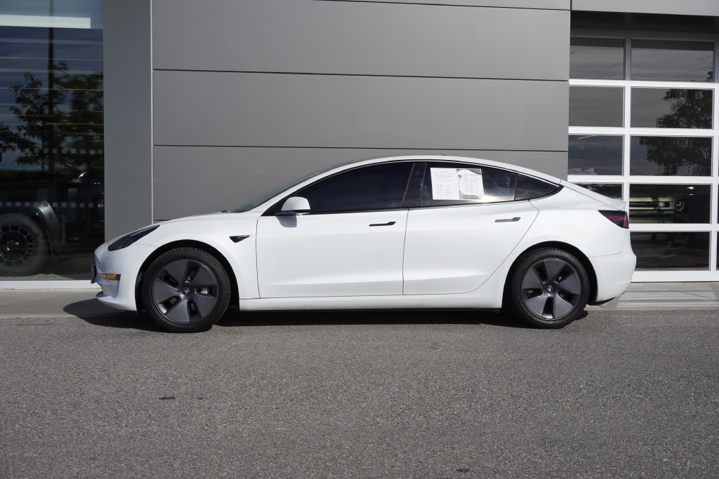 Used 2022 Tesla Model 3 Long Range AWD/4WD image 8