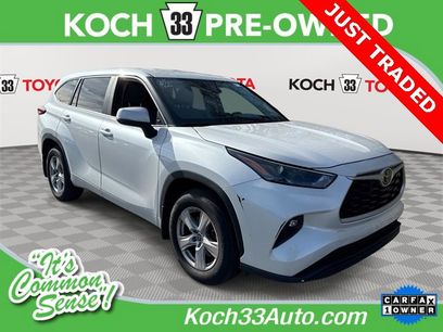 Used 2023 Toyota Highlander LE