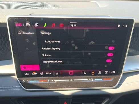 New 2026 Volkswagen Tiguan SE image 24