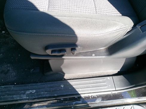 Used 2012 Nissan Titan SV w/ SV Value Truck Pkg image 39