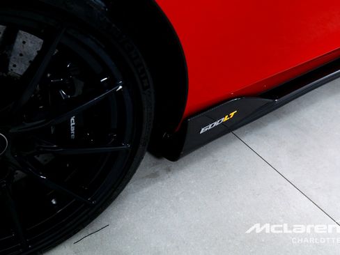 Used 2019 McLaren 600LT RWD image 30