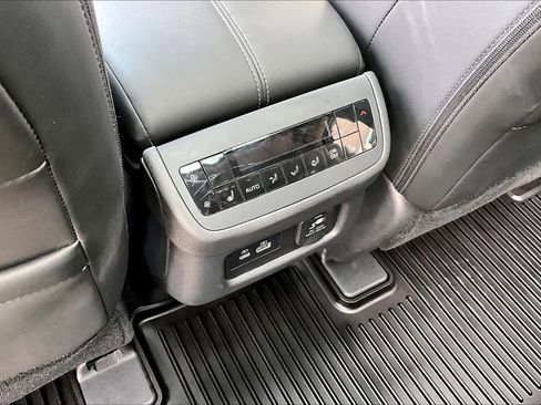 Used 2025 Nissan Pathfinder Platinum w/ Cargo Package AWD/4WD image 34