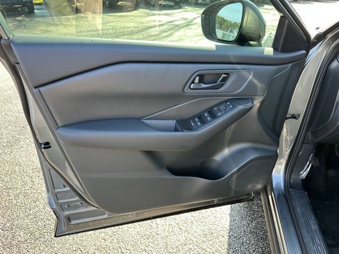 New 2026 Nissan Rogue S image 10