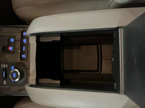 Used 2022 Toyota Highlander Platinum image 25