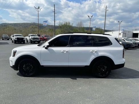 Used 2023 Kia Telluride EX X-Line image 2