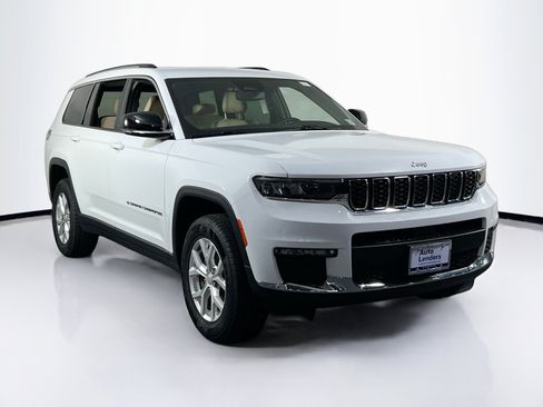 Used 2023 Jeep Grand Cherokee L Limited image 3