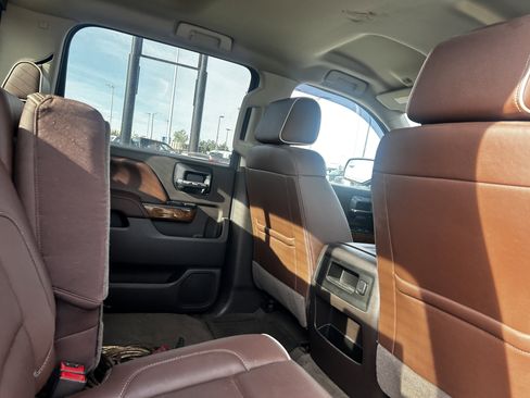 Used 2016 Chevrolet Silverado 1500 High Country w/ High Country Premium Package AWD/4WD image 11