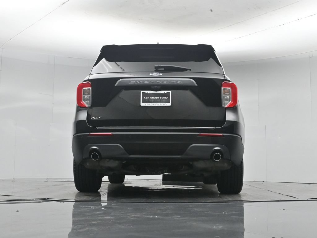 Certified 2023 Ford Explorer XLT w/ Equipment Group 202A RWD image 57