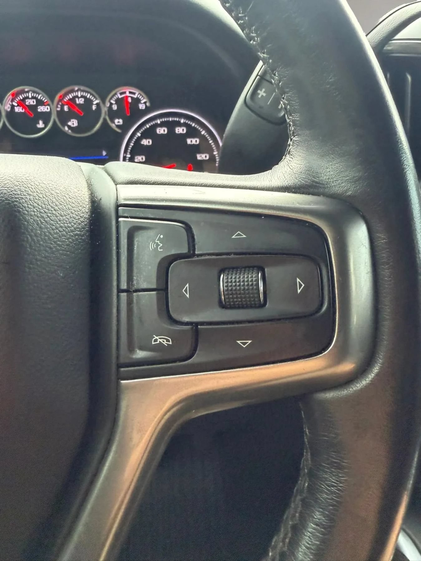Used 2020 Chevrolet Silverado 1500 LT Trail Boss AWD/4WD image 19