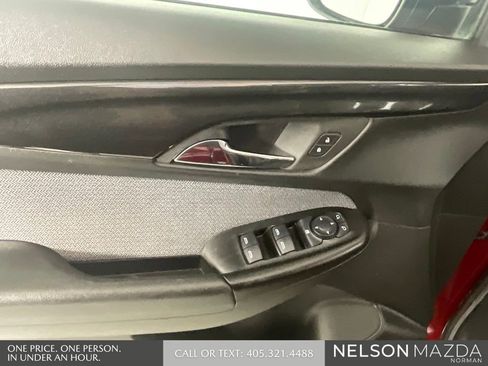 Used 2024 Chevrolet TrailBlazer LT w/ Driver Confidence Package FWD image 17