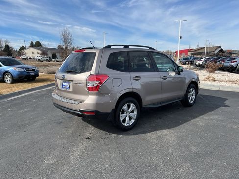 Used 2014 Subaru Forester 2.5i Premium w/ All-Weather Package image 4