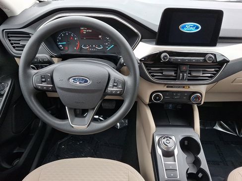 Certified 2022 Ford Escape SE image 11