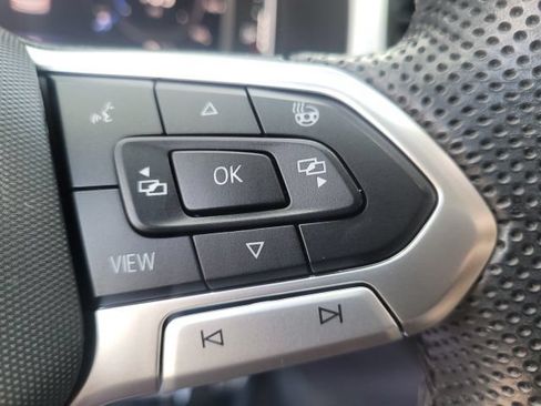 Used 2023 Volkswagen Atlas SEL R-Line AWD/4WD image 14