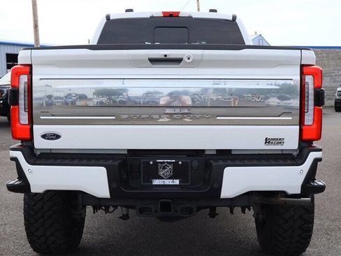 Used 2023 Ford F350 Platinum AWD/4WD image 4