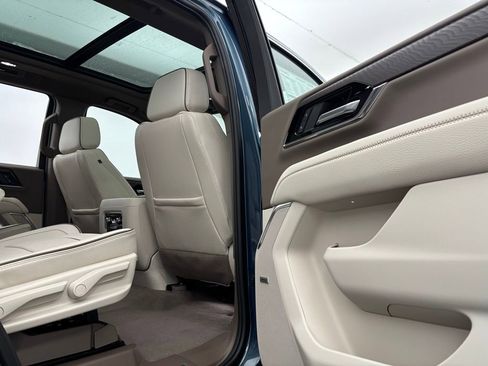 New 2026 GMC Yukon Denali w/ Sun & Power Step Package image 37