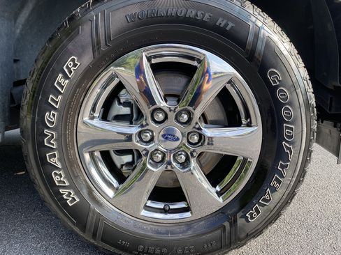 Used 2020 Ford F150 XLT w/ Equipment Group 302A Luxury AWD/4WD image 13