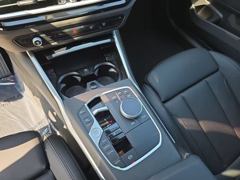 Used 2024 BMW 330i xDrive Sedan w/ Premium Package AWD/4WD image 27