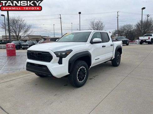 New 2025 Toyota Tacoma TRD Off-Road image 1