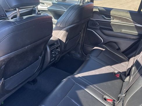 Used 2023 Jeep Grand Cherokee 4WD 4xe image 12