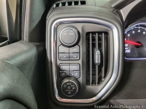 Used 2021 Chevrolet Silverado 1500 LT Trail Boss w/ Convenience Package II image 19