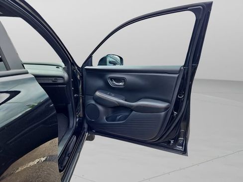 Certified 2025 Honda HR-V Sport image 25