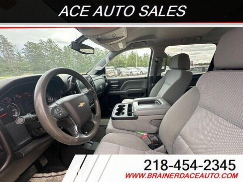 Used 2018 Chevrolet Silverado 1500 Custom w/ Custom Value Package image 5