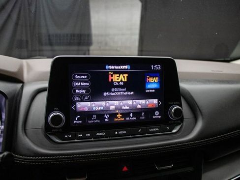 Used 2023 Nissan Rogue SV image 34