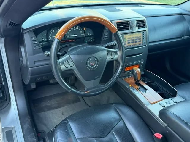 Used 2004 Cadillac XLR RWD image 24
