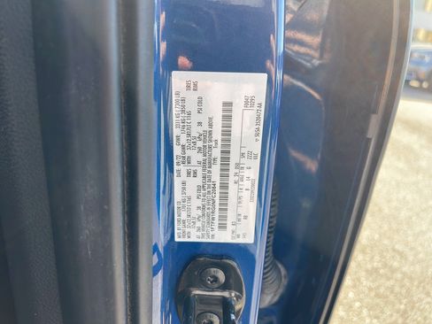 Certified 2022 Ford F150 Raptor w/ Raptor 37 Performance Package AWD/4WD image 36