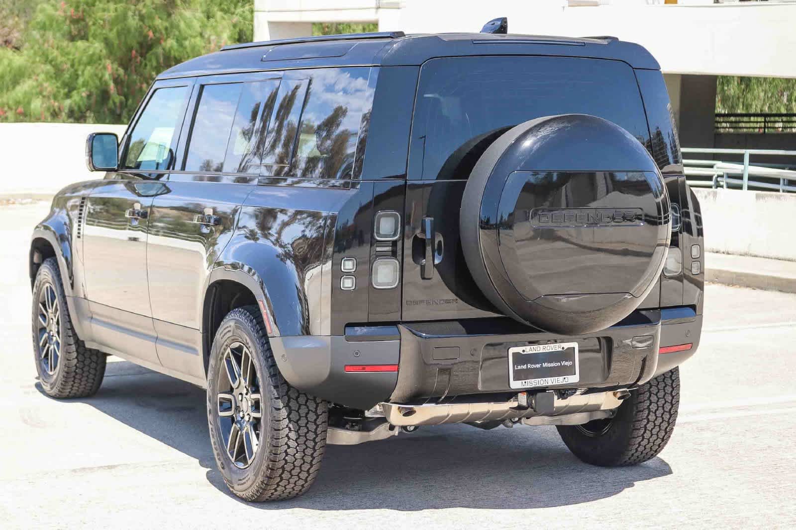 New 2026 Land Rover Defender 110 S AWD/4WD image 4